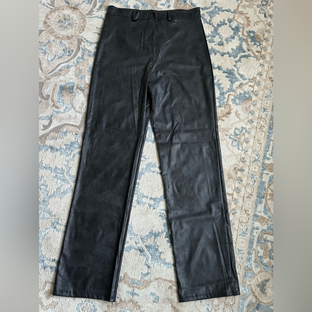 NWT BooHoo wide leg faux Fur Leather pants, black size 10 - Picture 3 of 10